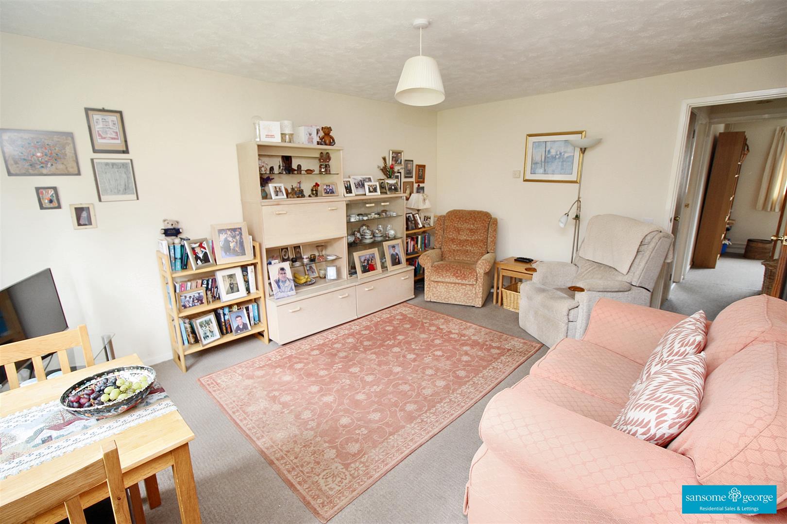 2 bed property in Condor Close, Reading